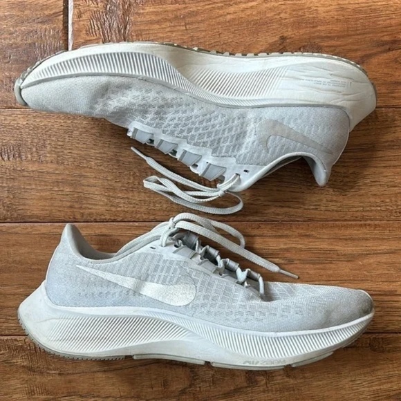 Nike Air Zoom Pegasus 37 Road Running Shoes Silver & Gray Women's Size 8.5 - Picture 1 of 13